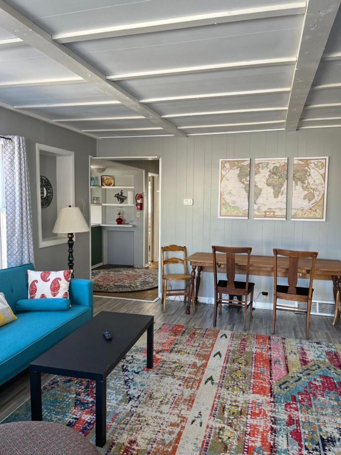 Rustic 2 Bedroom Boho Apartment Laramie Eksteriør bilde