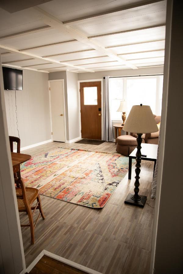 Rustic 2 Bedroom Boho Apartment Laramie Eksteriør bilde