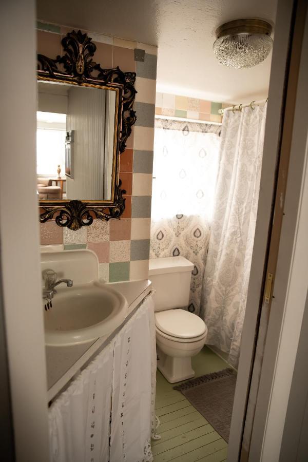Rustic 2 Bedroom Boho Apartment Laramie Eksteriør bilde